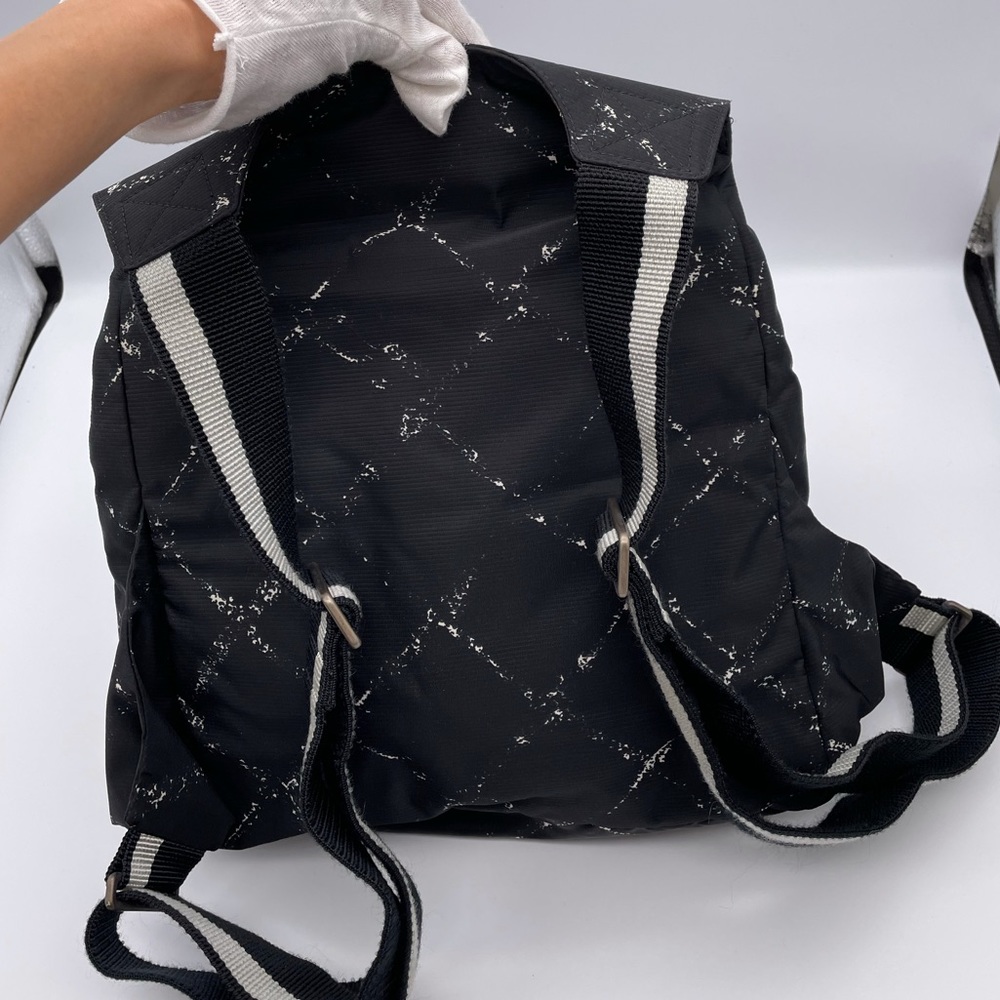 Chanel - Picture 11 of 13